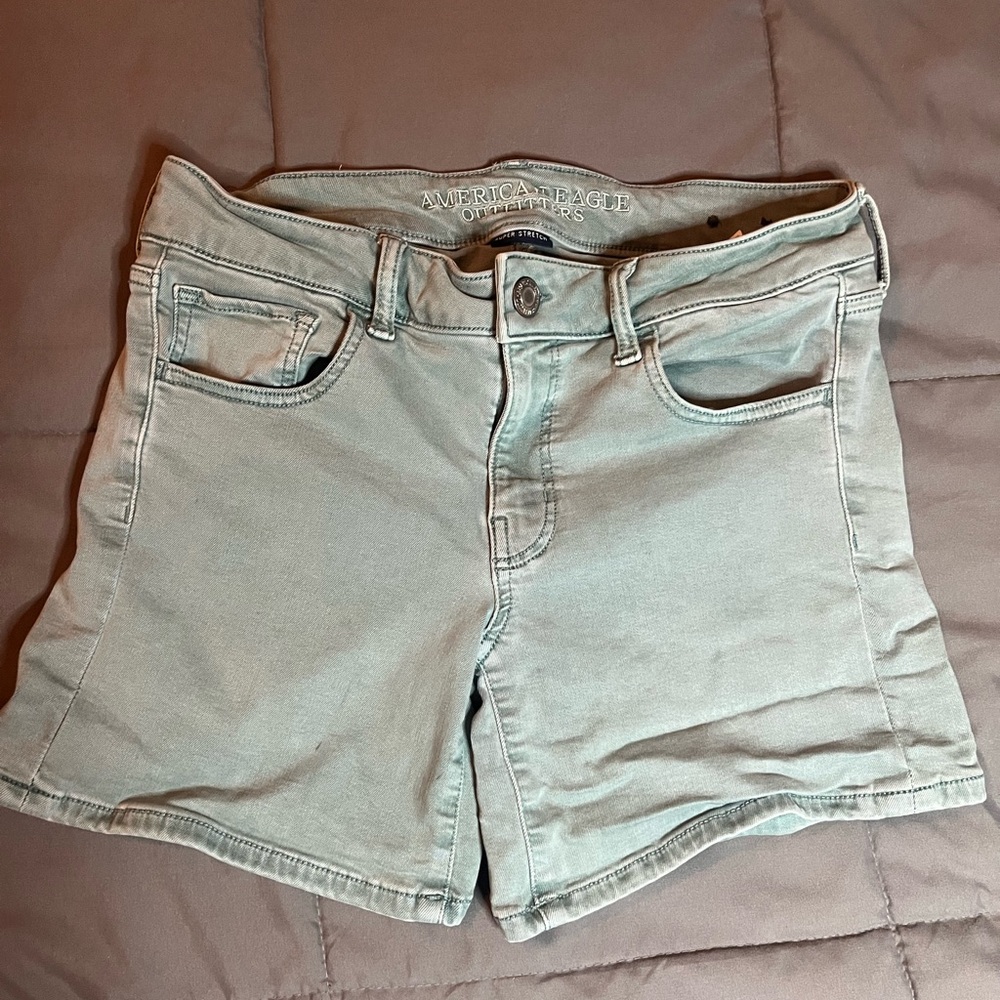 American Eagle Outfitters Women's Twill Midi Super Stretch Shorts – Size 8